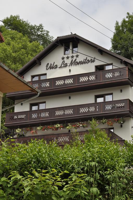 Hotel La Monitori Sinaia Habitación foto